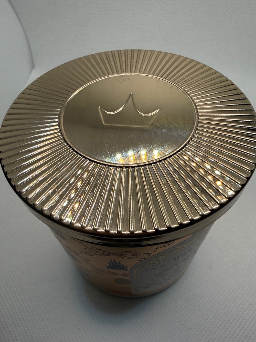 Rare-
Bath & Body Works Princess "Life's a Fairytale" Gold and Purple Jar Candle - Picture 6 of 6